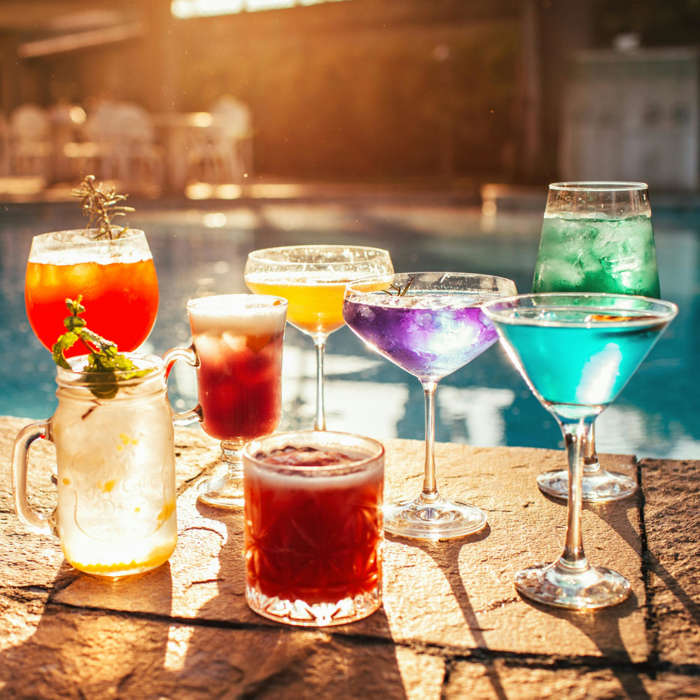 cocktails_pexels-helenalopes-27176320_1000